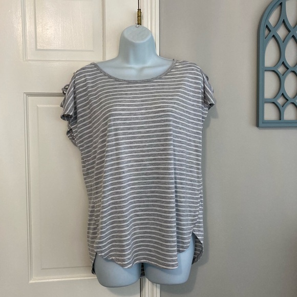 Yogalicious Tops - Yogalicious Light Gray Striped Short Sleeve Top